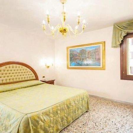 Antica Casa Carettoni Hotel Venice Exterior photo